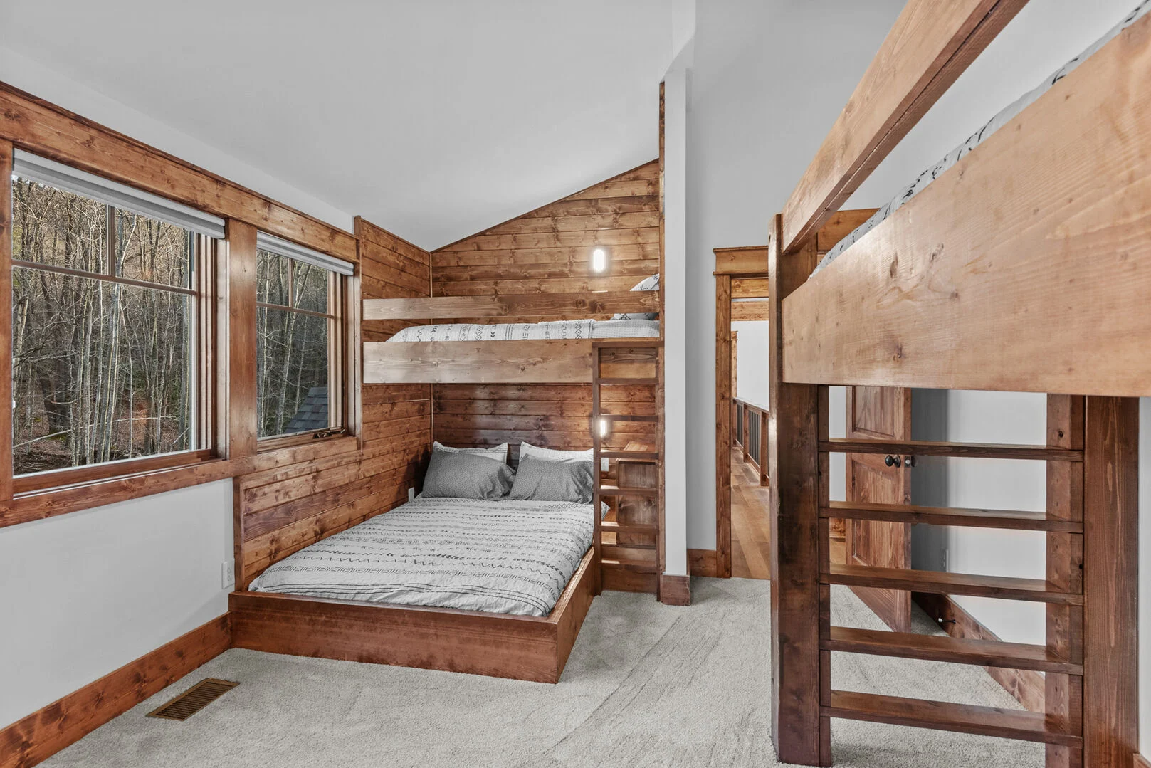 Built-in bunk room